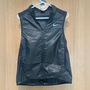 Nike insulated running vest men’s.